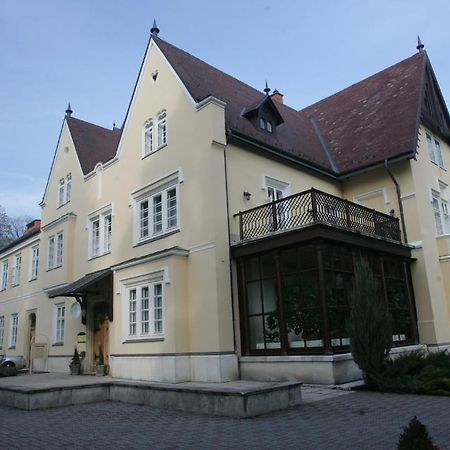 Festetich Kastélyszálló és Zsuzsanna Hotel Szeleste Esterno foto