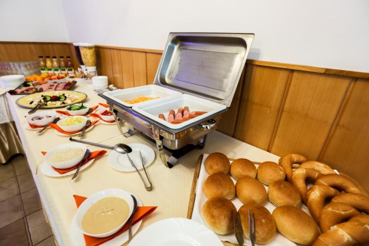 Festetich Kastélyszálló és Zsuzsanna Hotel Szeleste Esterno foto