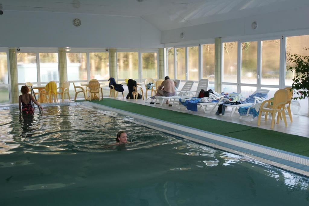 Festetich Kastélyszálló és Zsuzsanna Hotel Szeleste Esterno foto